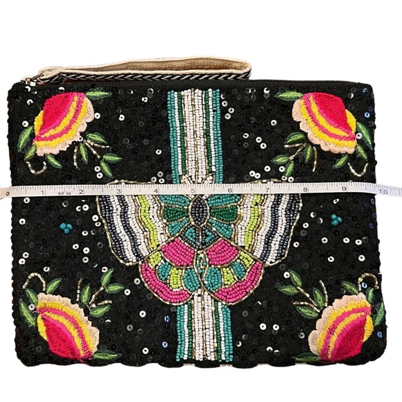 America Beyond Embellished Sequined Beaded Clutch Wristlet Butterfly Flowers - Picture 6 of 10